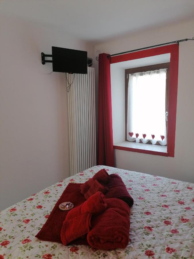Casa Vacanza La Rosa Vinadio Bagian luar foto