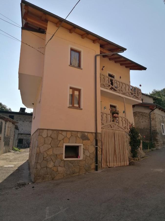 Casa Vacanza La Rosa Vinadio Bagian luar foto