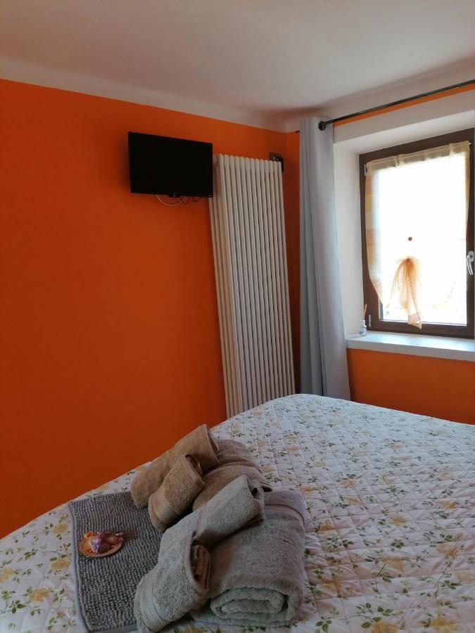 Casa Vacanza La Rosa Vinadio Bagian luar foto